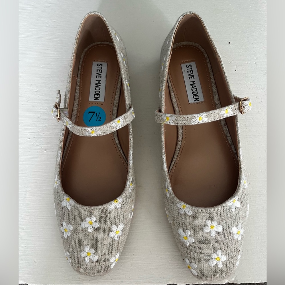 🌼🌼NWOT Steve Madden Linen look Daisy Mary Jane Ballet flats Sz 7.5 & 8.